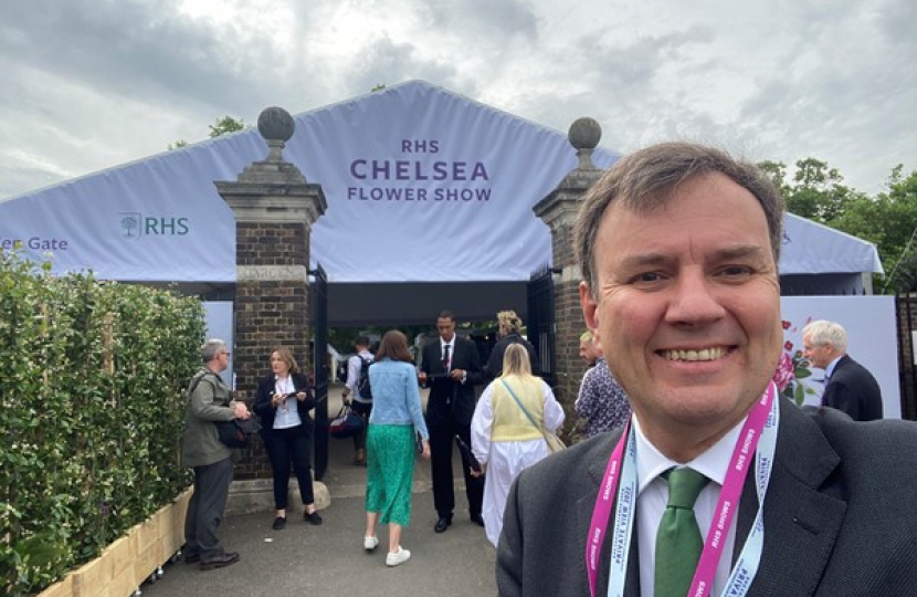 News Bulletin 631: Greg attends the Chelsea Flower Show!