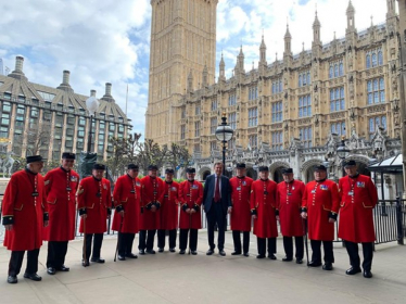 News Bulletin 626: Greg welcomes Chelsea Pensioners to Parliament!