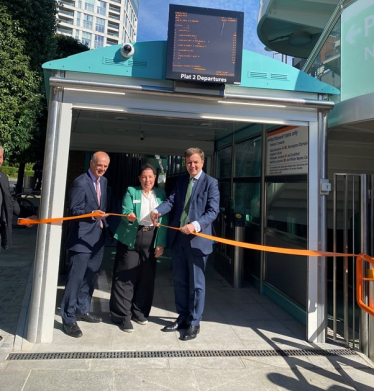 Greg Hands MP opens new entrance at Imperial Wharf Station
